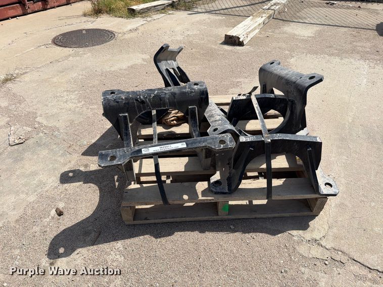 image for item MZ9971 (4) excavator track guards