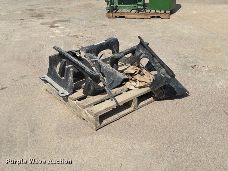 image for item MZ9971 (4) excavator track guards