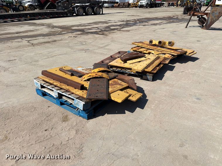image for item MZ9976 (3) pallets of scraper attachments