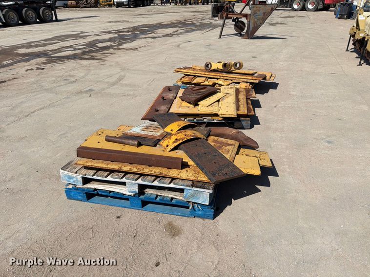 image for item MZ9976 (3) pallets of scraper attachments