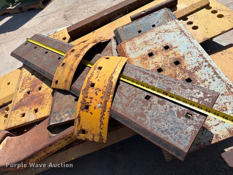 image for item MZ9976 (3) pallets of scraper attachments