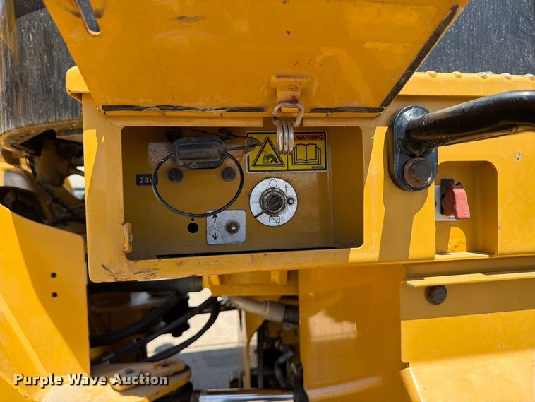 image for item MZ9981 2014 Caterpillar 950K wheel loader