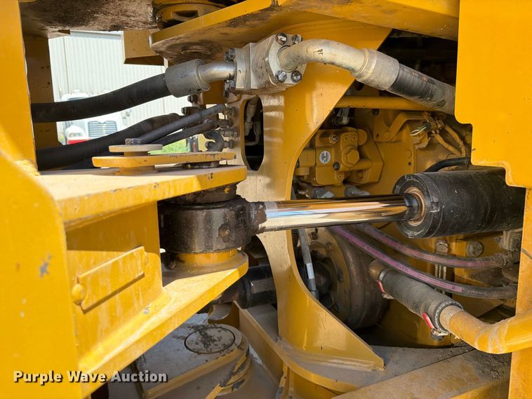 image for item MZ9981 2014 Caterpillar 950K wheel loader