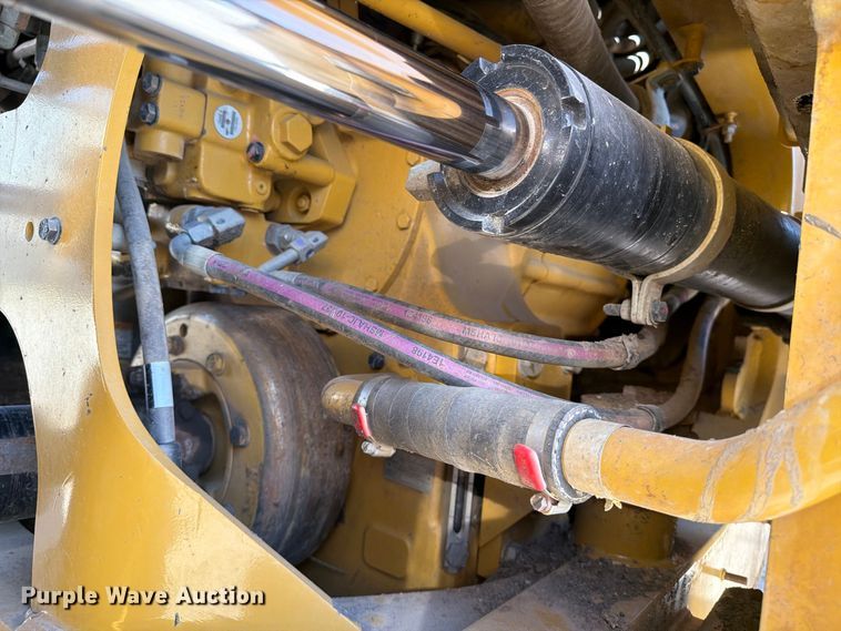 image for item MZ9981 2014 Caterpillar 950K wheel loader