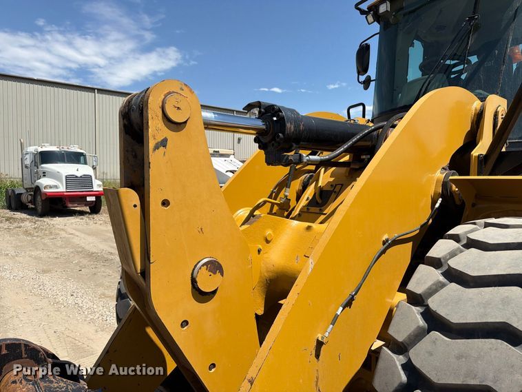 image for item MZ9981 2014 Caterpillar 950K wheel loader