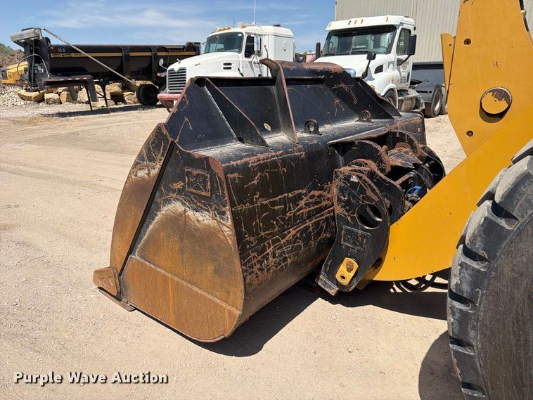image for item MZ9981 2014 Caterpillar 950K wheel loader