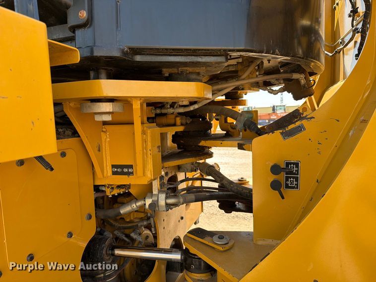 image for item MZ9981 2014 Caterpillar 950K wheel loader