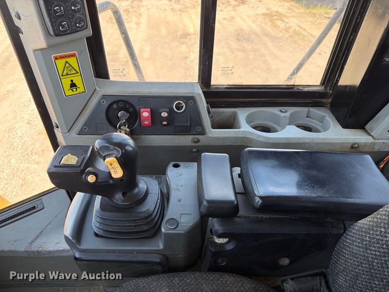 image for item MZ9981 2014 Caterpillar 950K wheel loader