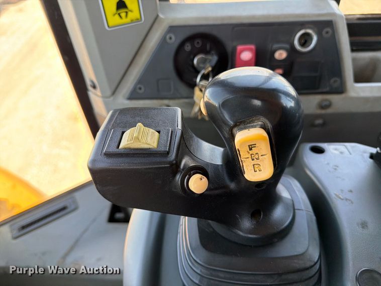 image for item MZ9981 2014 Caterpillar 950K wheel loader