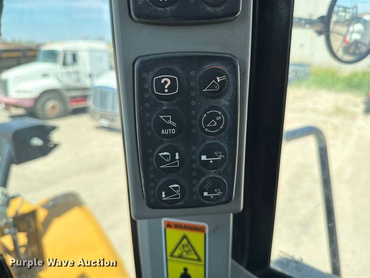 image for item MZ9981 2014 Caterpillar 950K wheel loader