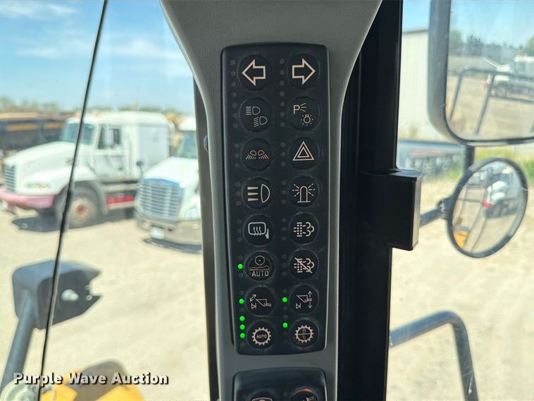 image for item MZ9981 2014 Caterpillar 950K wheel loader