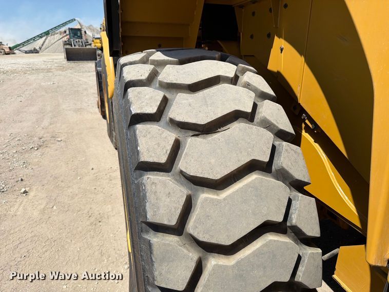 image for item MZ9981 2014 Caterpillar 950K wheel loader