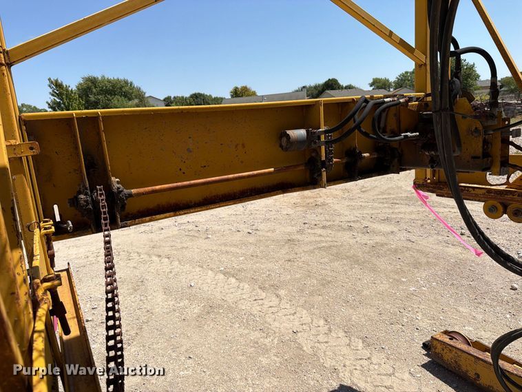 image for item MZ9984 Bid-Well 4800 paver