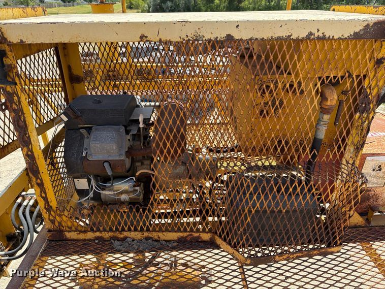 image for item MZ9984 Bid-Well 4800 paver