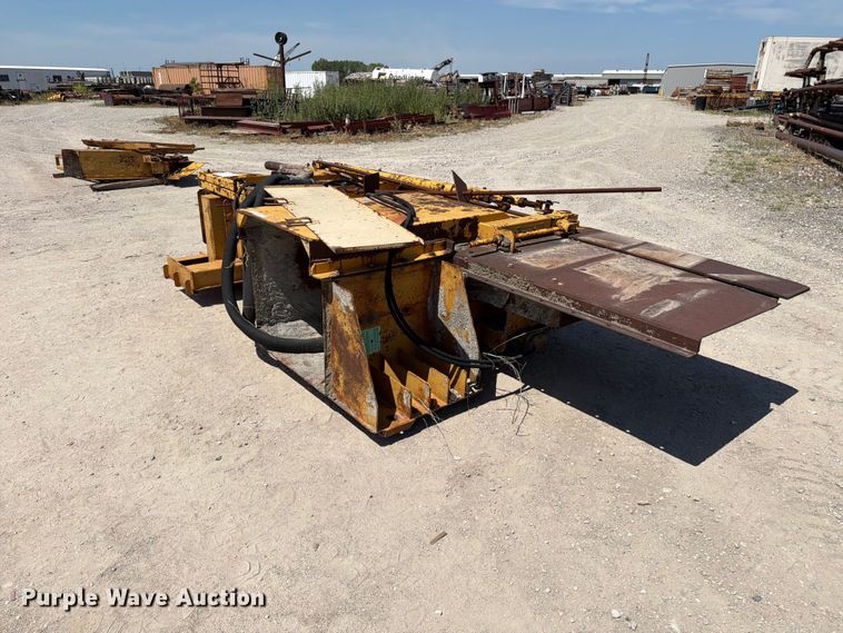 image for item MZ9985 Gomaco MCI8564-21 slip form concrete barrier assembly