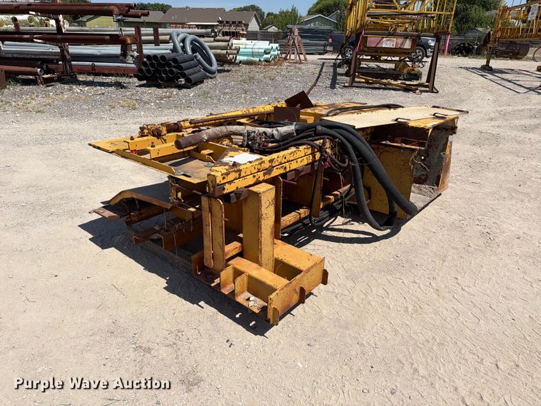 image for item MZ9985 Gomaco MCI8564-21 slip form concrete barrier assembly