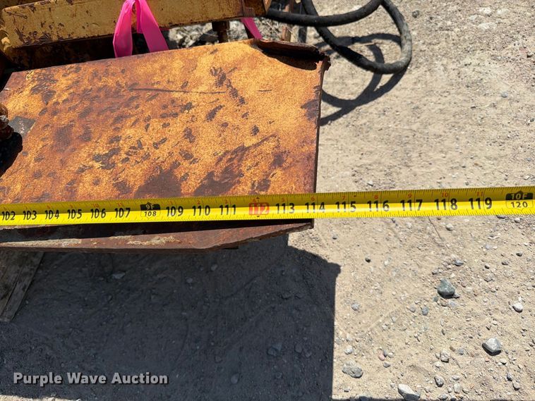image for item MZ9985 Gomaco MCI8564-21 slip form concrete barrier assembly