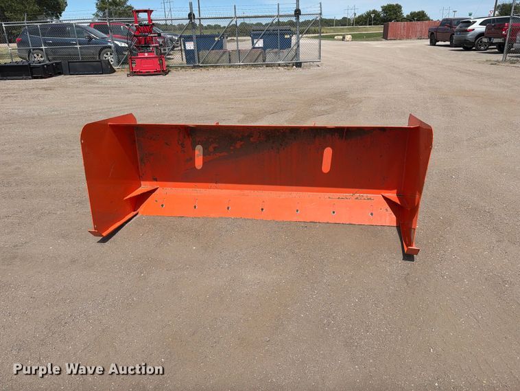 image for item MZ9993 Pabreak skid steer snow pusher