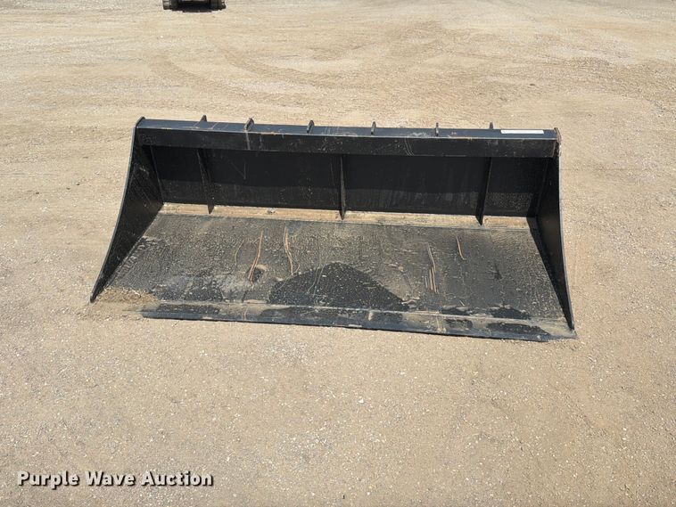image for item MZ9997 Pabreak skid steer bucket
