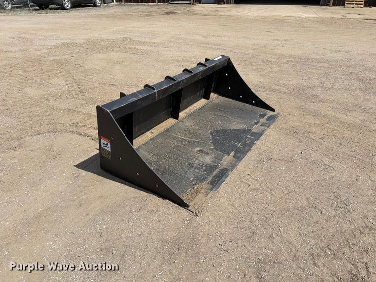 image for item MZ9997 Pabreak skid steer bucket