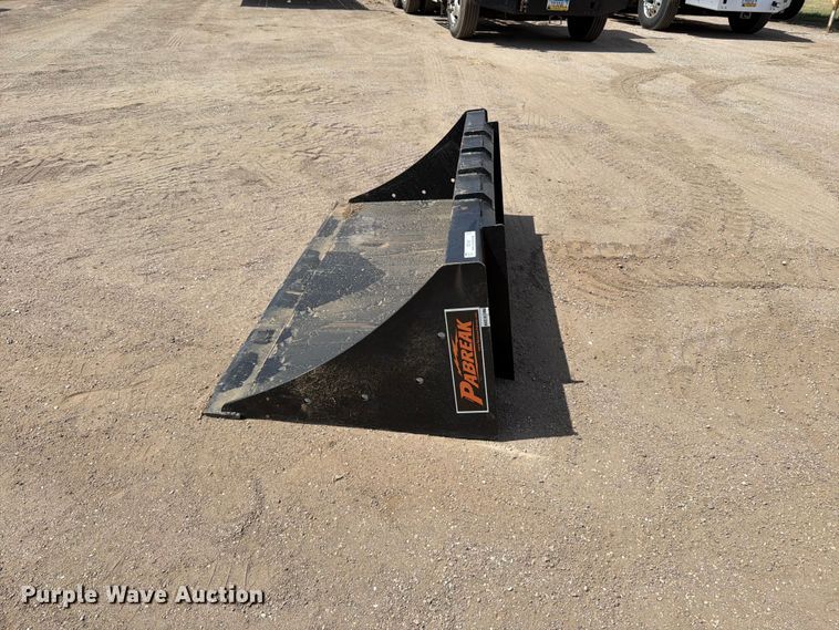 image for item MZ9997 Pabreak skid steer bucket