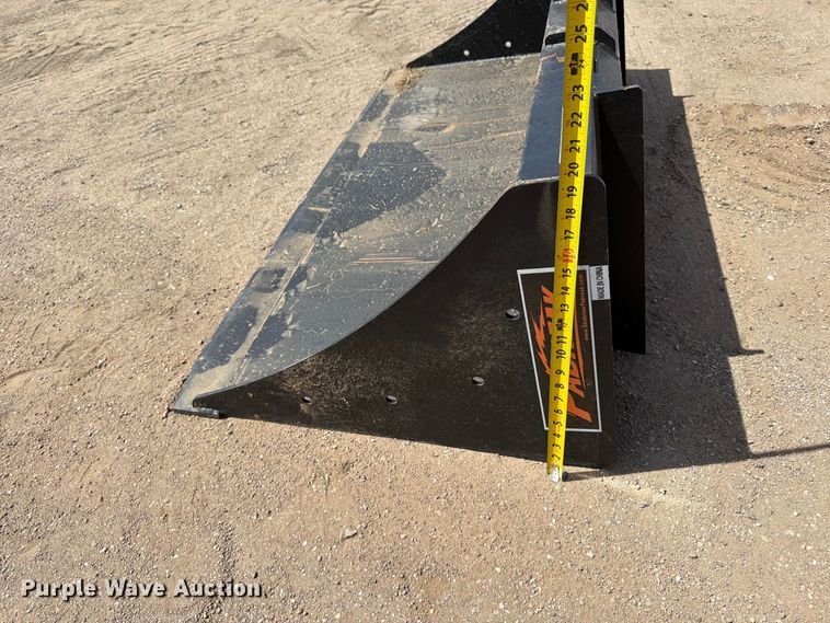 image for item MZ9997 Pabreak skid steer bucket