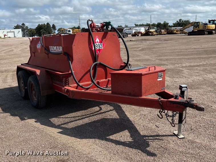 image for item NM9929 2015 Lamar fuel trailer