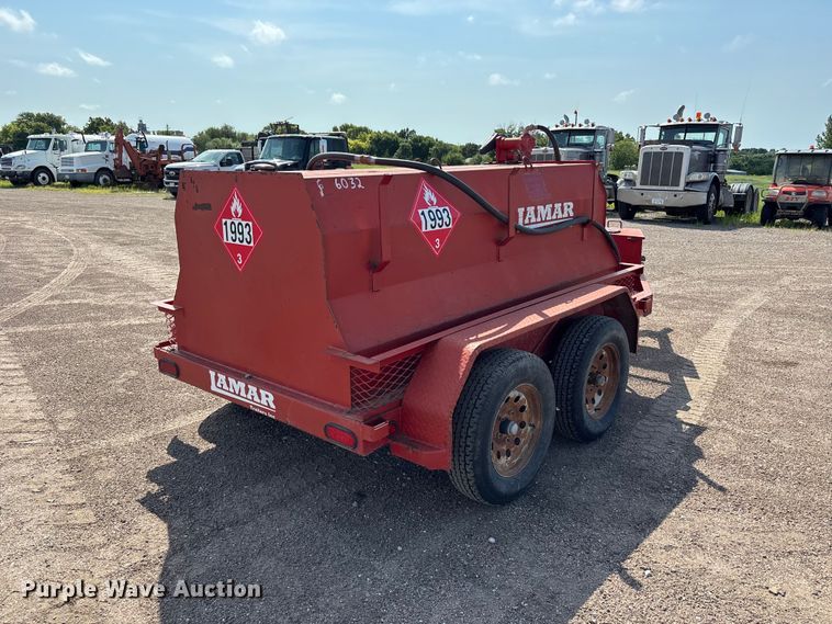 image for item NM9929 2015 Lamar fuel trailer