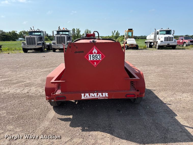image for item NM9929 2015 Lamar fuel trailer