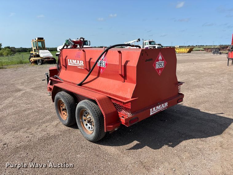 image for item NM9929 2015 Lamar fuel trailer