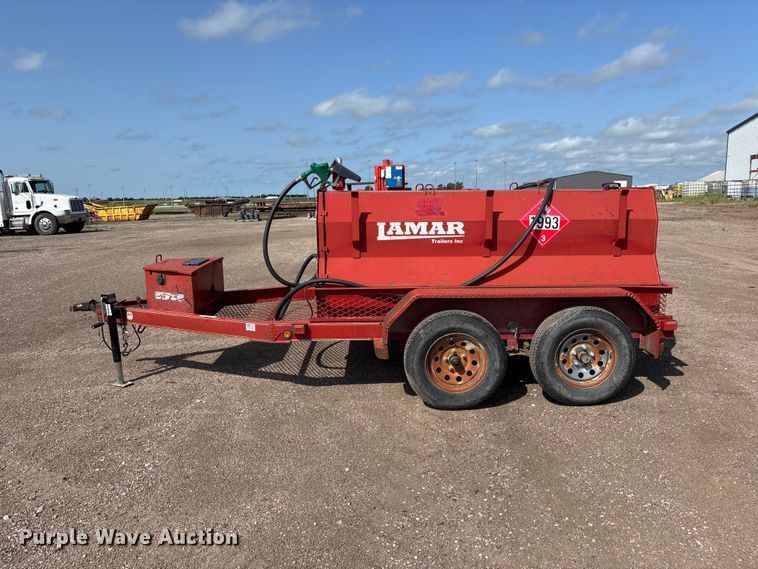 image for item NM9929 2015 Lamar fuel trailer
