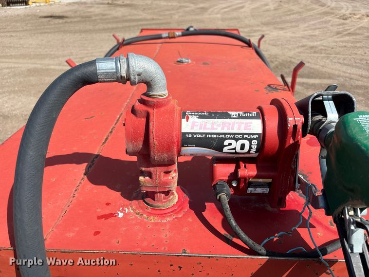 image for item NM9929 2015 Lamar fuel trailer