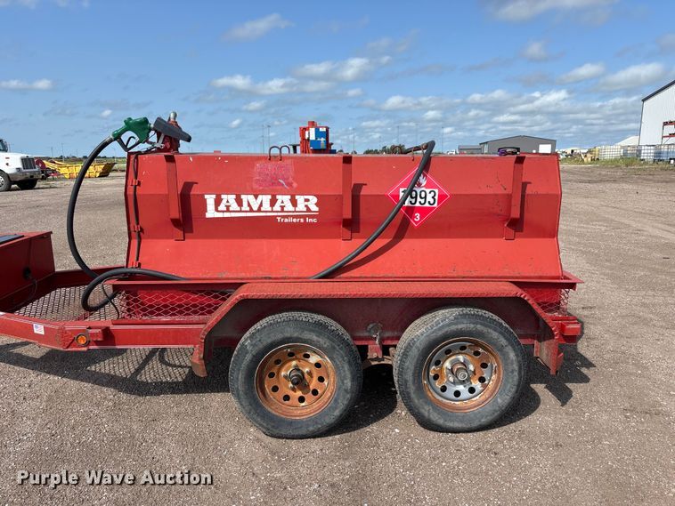 image for item NM9929 2015 Lamar fuel trailer