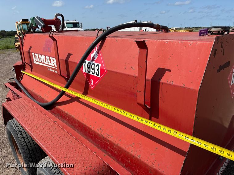 image for item NM9929 2015 Lamar fuel trailer