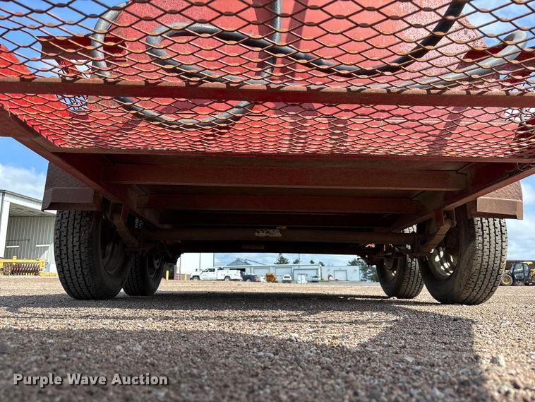 image for item NM9929 2015 Lamar fuel trailer
