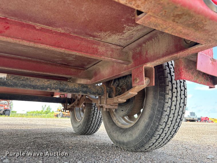 image for item NM9929 2015 Lamar fuel trailer