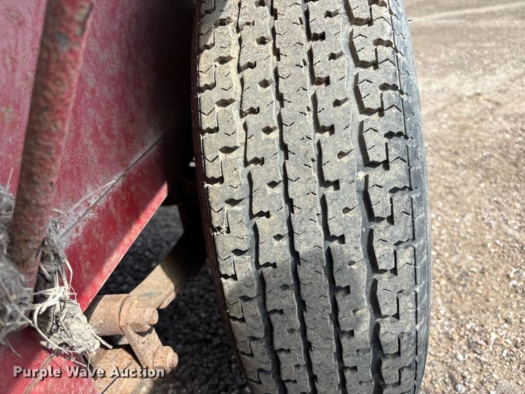 image for item NM9929 2015 Lamar fuel trailer