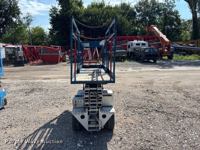 image for item NM9952 Marklift J19EP scissor lift