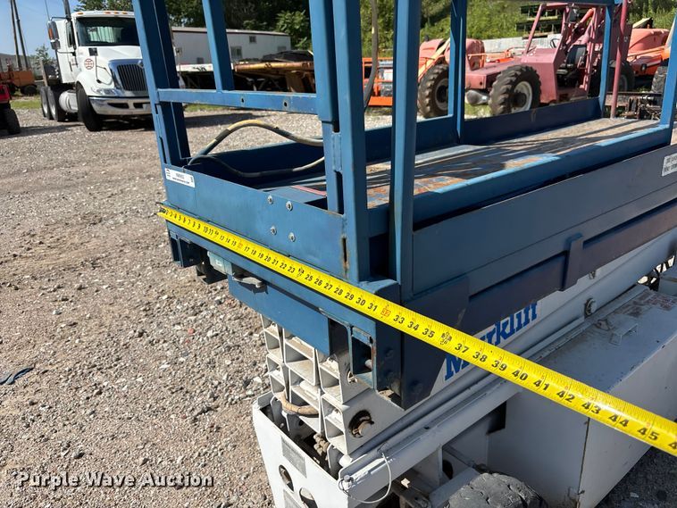 image for item NM9952 Marklift J19EP scissor lift