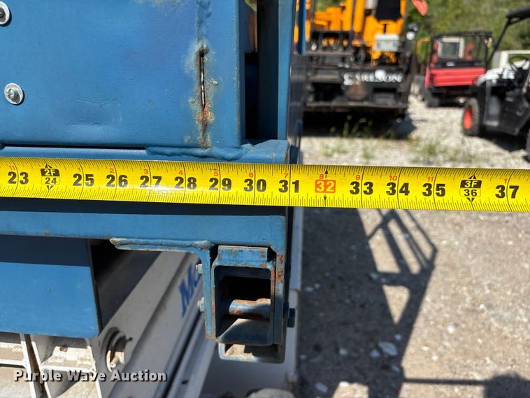 image for item NM9952 Marklift J19EP scissor lift