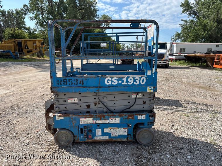 image for item NM9953 Genie GS-1930 scissor lift