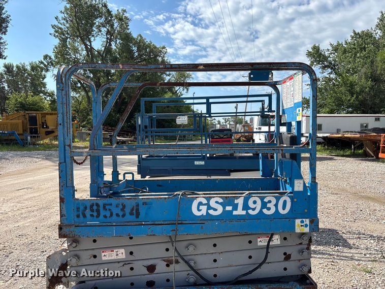 image for item NM9953 Genie GS-1930 scissor lift