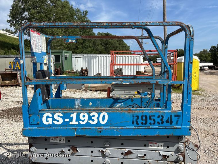 image for item NM9953 Genie GS-1930 scissor lift