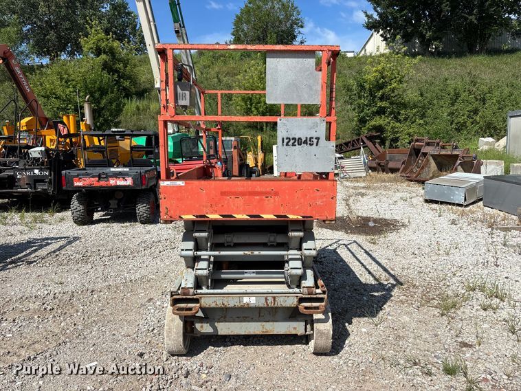 image for item NM9954 SkyJack SJ4626 Scissor lift