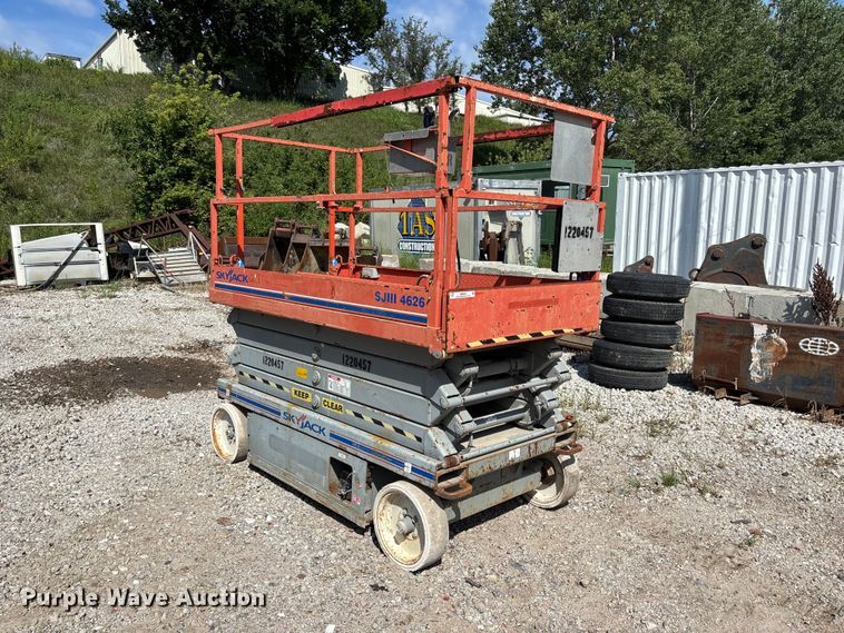 image for item NM9954 SkyJack SJ4626 Scissor lift