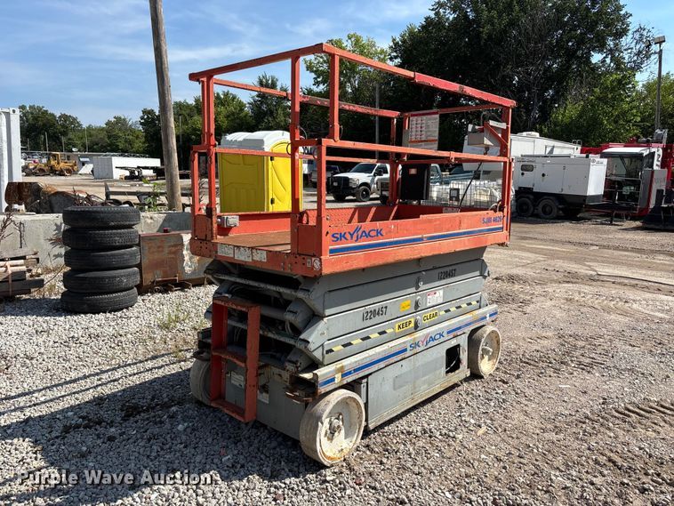 image for item NM9954 SkyJack SJ4626 Scissor lift