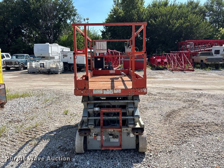 image for item NM9954 SkyJack SJ4626 Scissor lift