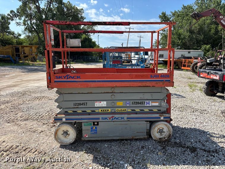 image for item NM9954 SkyJack SJ4626 Scissor lift