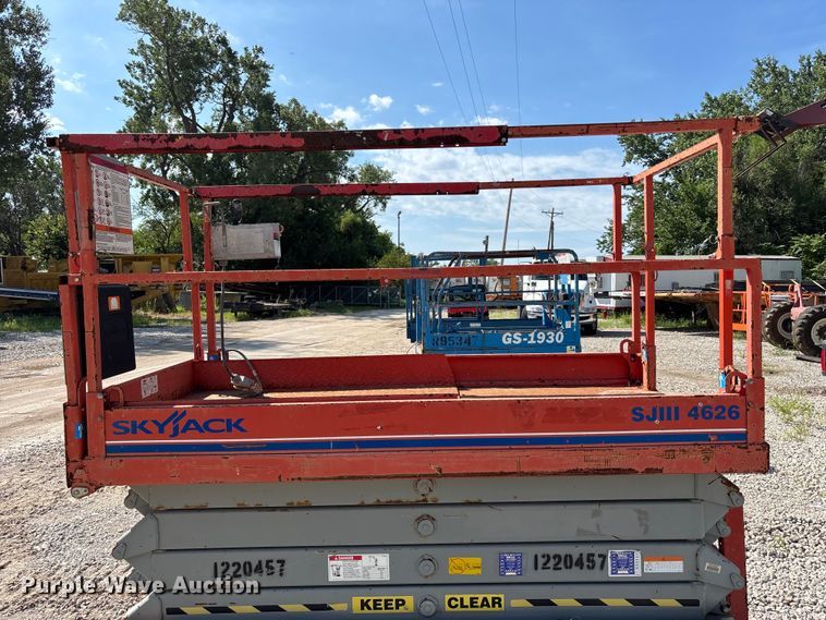 image for item NM9954 SkyJack SJ4626 Scissor lift