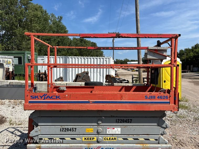 image for item NM9954 SkyJack SJ4626 Scissor lift